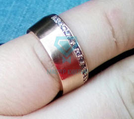 Округлое обручальное кольцо с бриллиантами на заказ